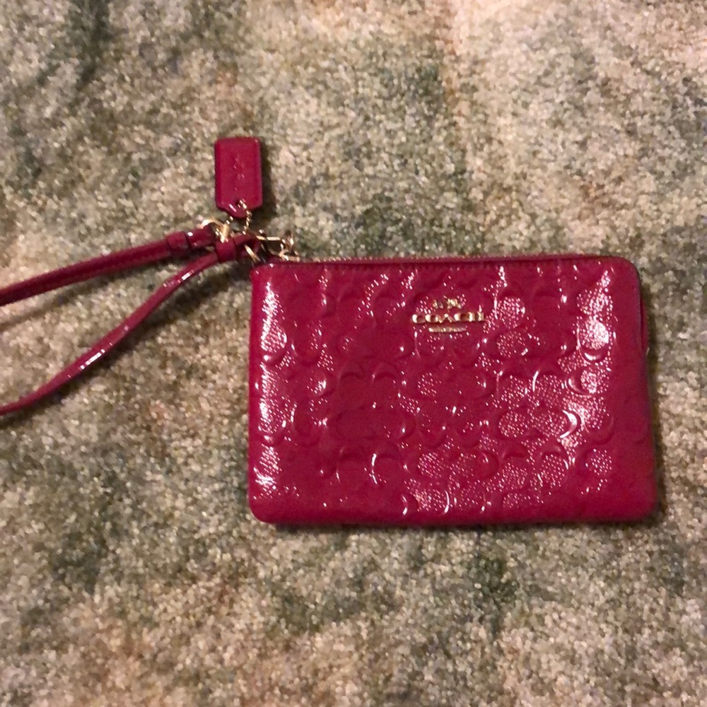 Coach wristlet like new condition!